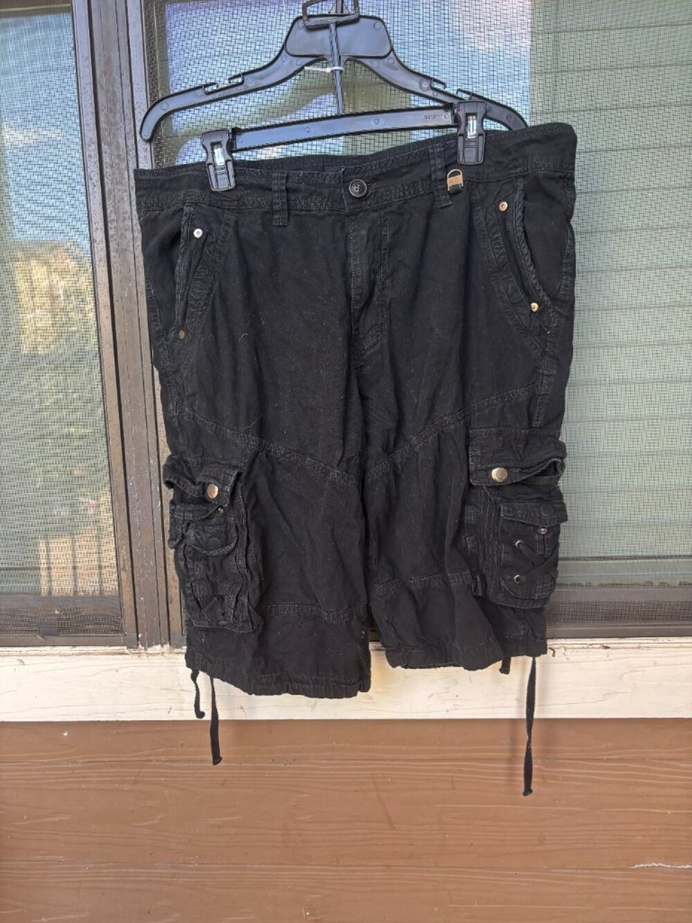 Stone Falcon Men’s Black Mulit-Pocker Utility Cargo Shorts Size 34